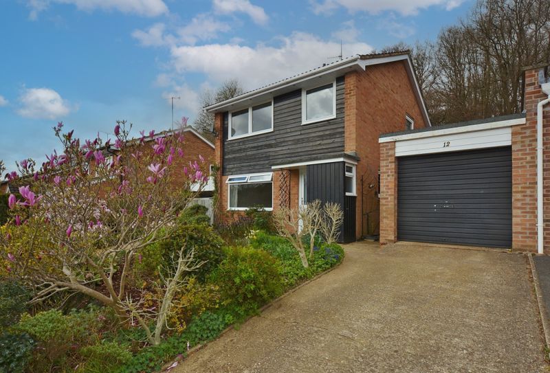 3 bed detached house for sale in Goodwood Rise, Marlow SL7 Zoopla