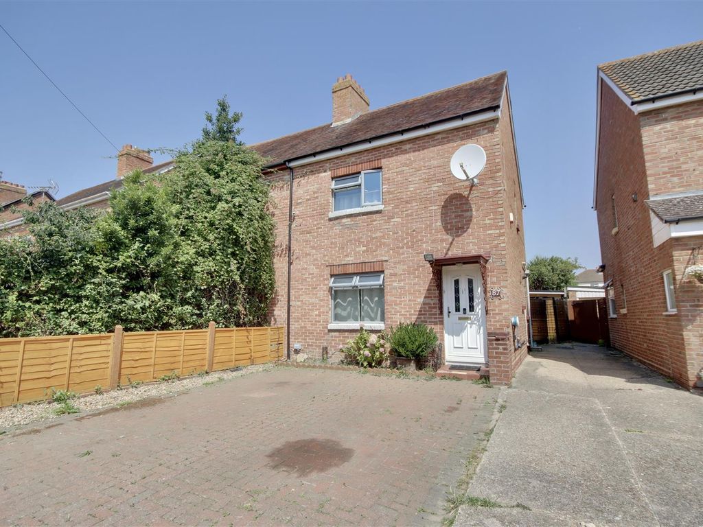 2 bed semidetached house for sale in Second Avenue, Farlington