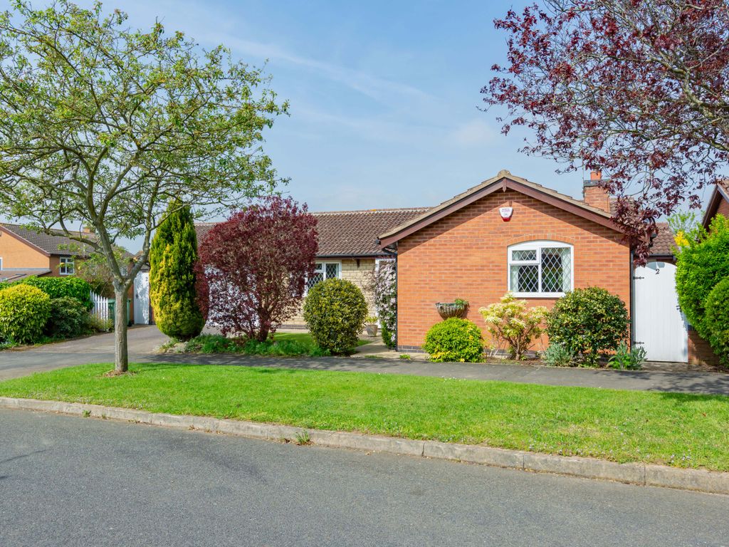 3 bed detached bungalow for sale in Denbydale, Wigston, Leicester LE18