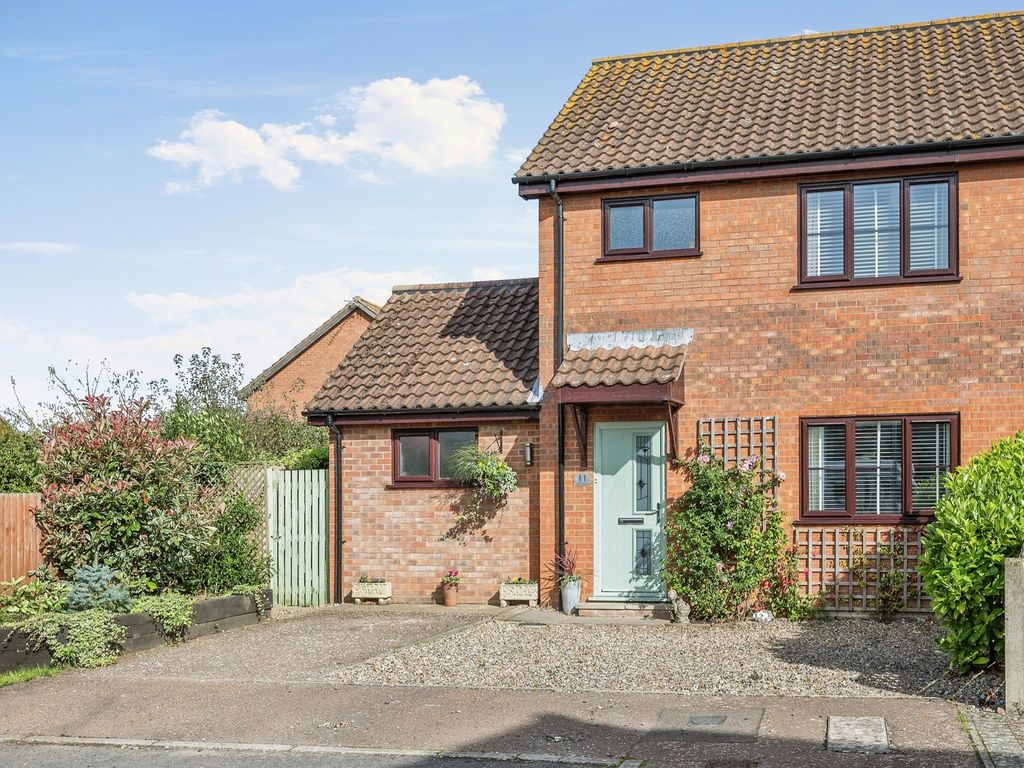 3 bed semidetached house for sale in Wells Avenue, North Walsham NR28
