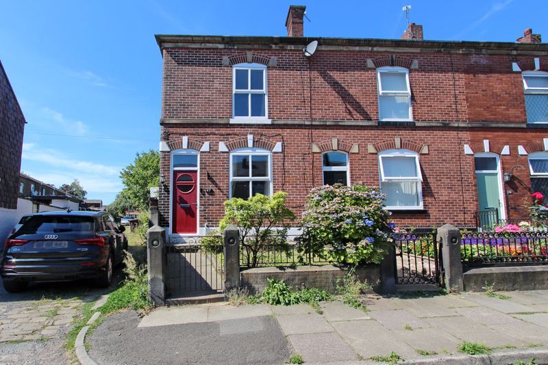 2 bed end terrace house for sale in Lily Hill Street, Whitefield