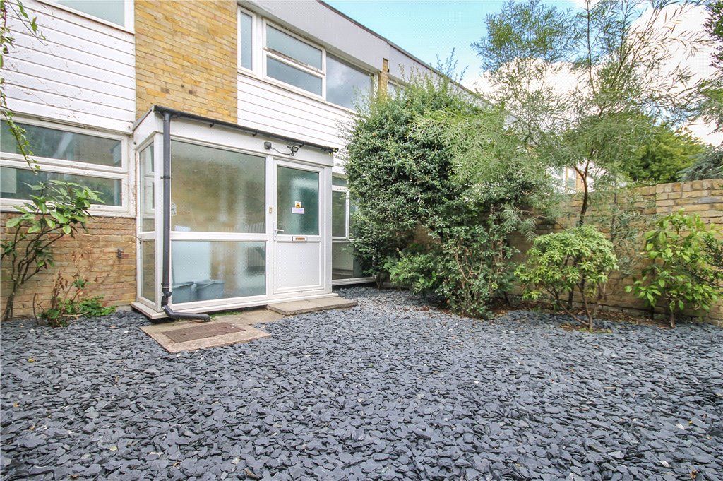 3 bed terraced house to rent in The Farm, 10 Princes Way, London SW19