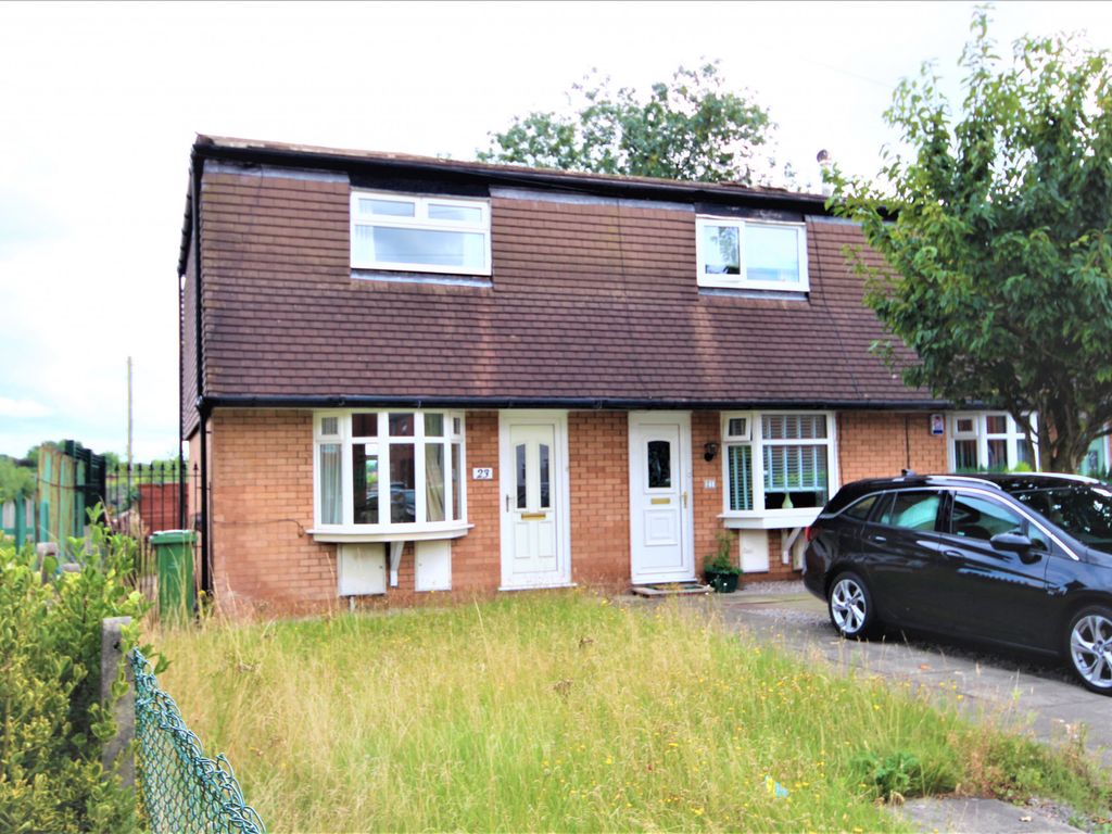 2 bed end terrace house to rent in Meadow Close, Dukinfield SK16, £950
