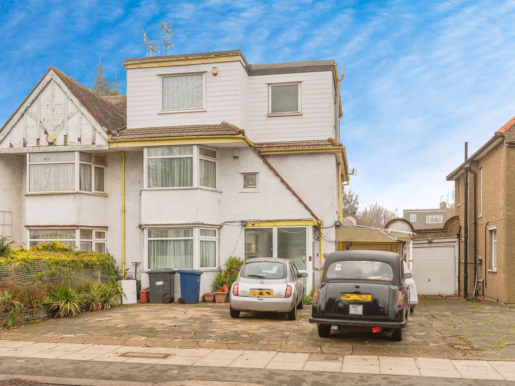 6 bed semidetached house for sale in Summers Lane, London, London N12