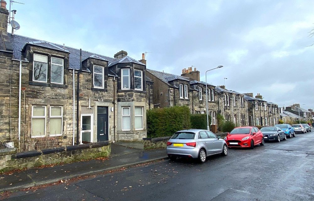 1 bed flat for sale in Thistle Street, Dunfermline KY12, £59,950 Zoopla