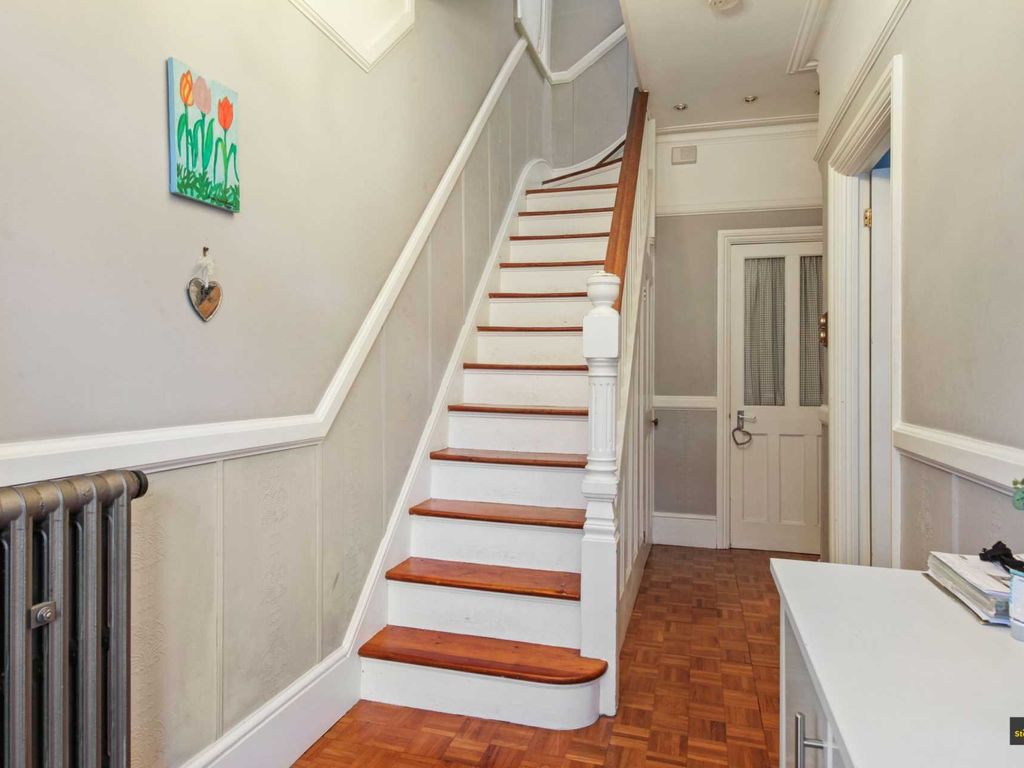 Lincoln Road, Forest Gate E7