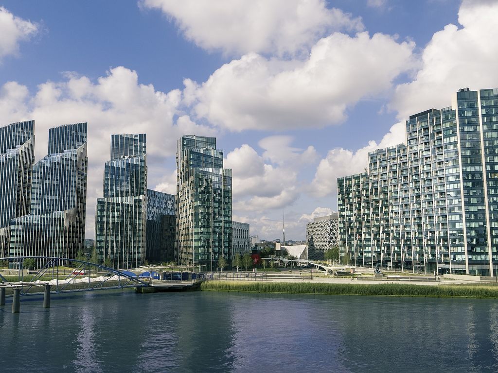 1 bed flat to rent in 5 Upper Riverside, Greenwich Peninsula, Cutter