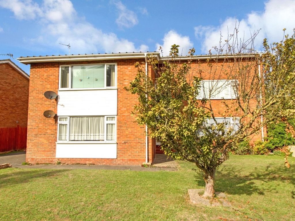 2 bed flat for sale in Upper Bognor Road, Bognor Regis, West Sussex