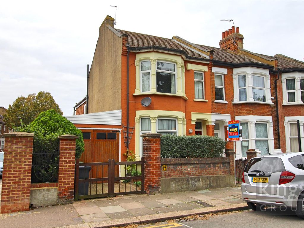 3 bed end terrace house for sale in Sweet Briar Walk, Edmonton N18, £