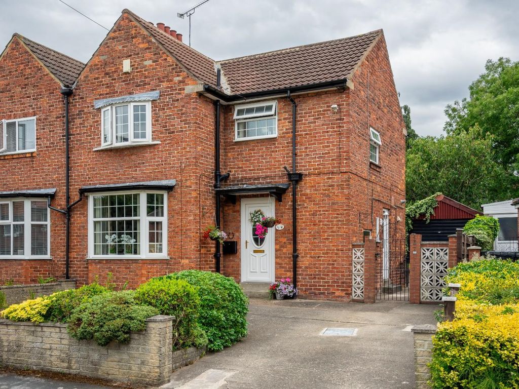 3 bed semidetached house for sale in Beech Grove, York YO26
