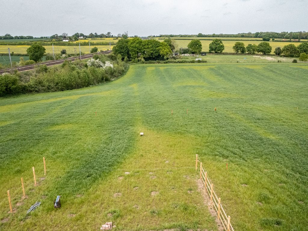 Land for sale in Sandridgebury Lane, St. Albans AL3, £9,000 Zoopla