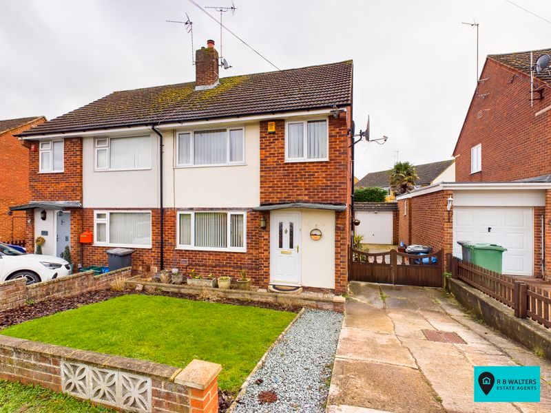 3 bed semidetached house for sale in Grange Road, Tuffley, Gloucester