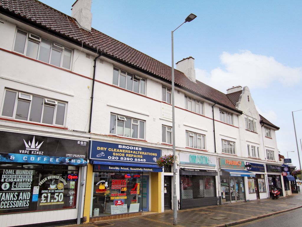 3 bed flat to rent in Ewell Road, Surbiton KT6 Zoopla