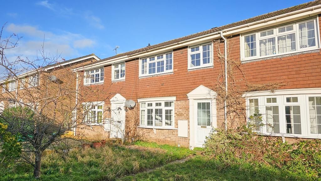 3 bed semidetached house to rent in Redstart Way, Abbeydale