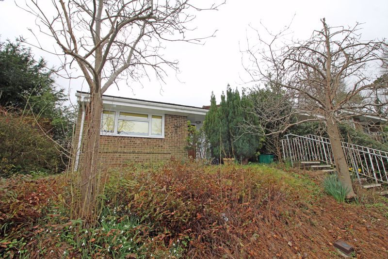2 bed bungalow for sale in Woodhatch Spinney, Coulsdon CR5 Zoopla