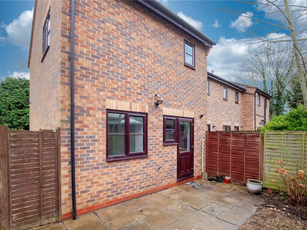 2 bed end terrace house to rent in Finch Close, Headington, Oxford OX3