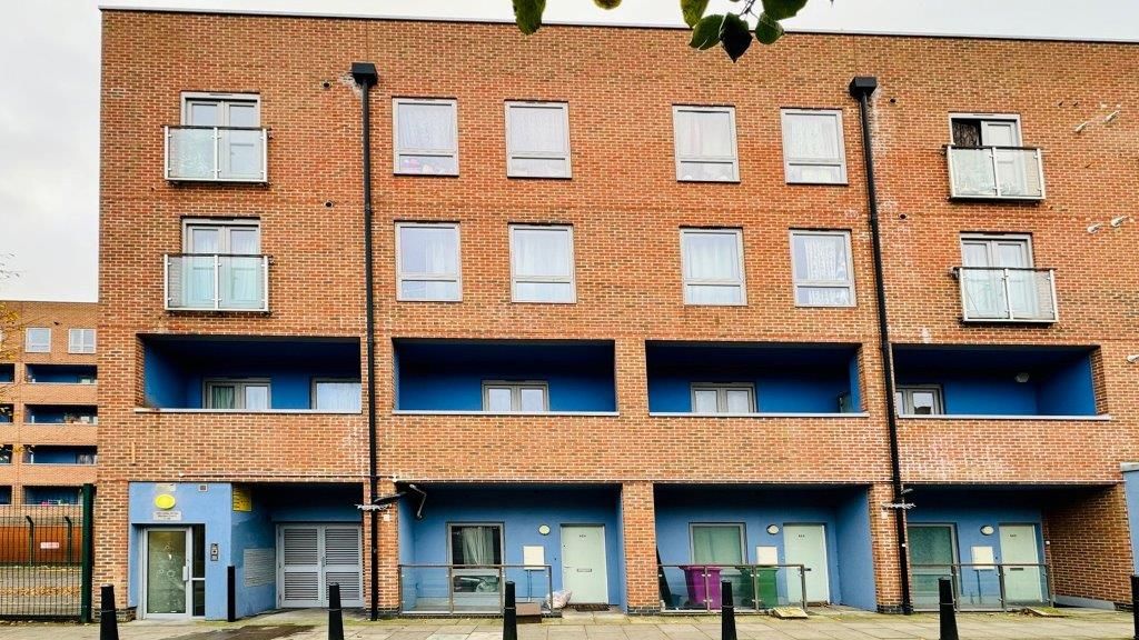 1 bed flat for sale in 526 Cable Street, London E1W, £155,000 Zoopla