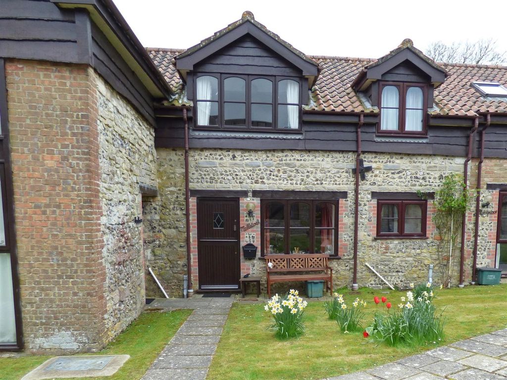 2 bed terraced house for sale in Dorchester Road, Frampton, Dorchester