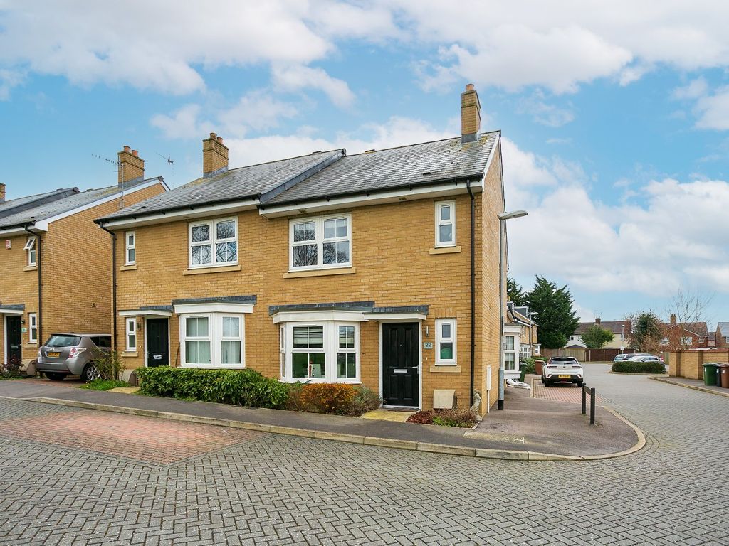 4 bed semidetached house for sale in Flora Road, Bushey, Hertfordshire