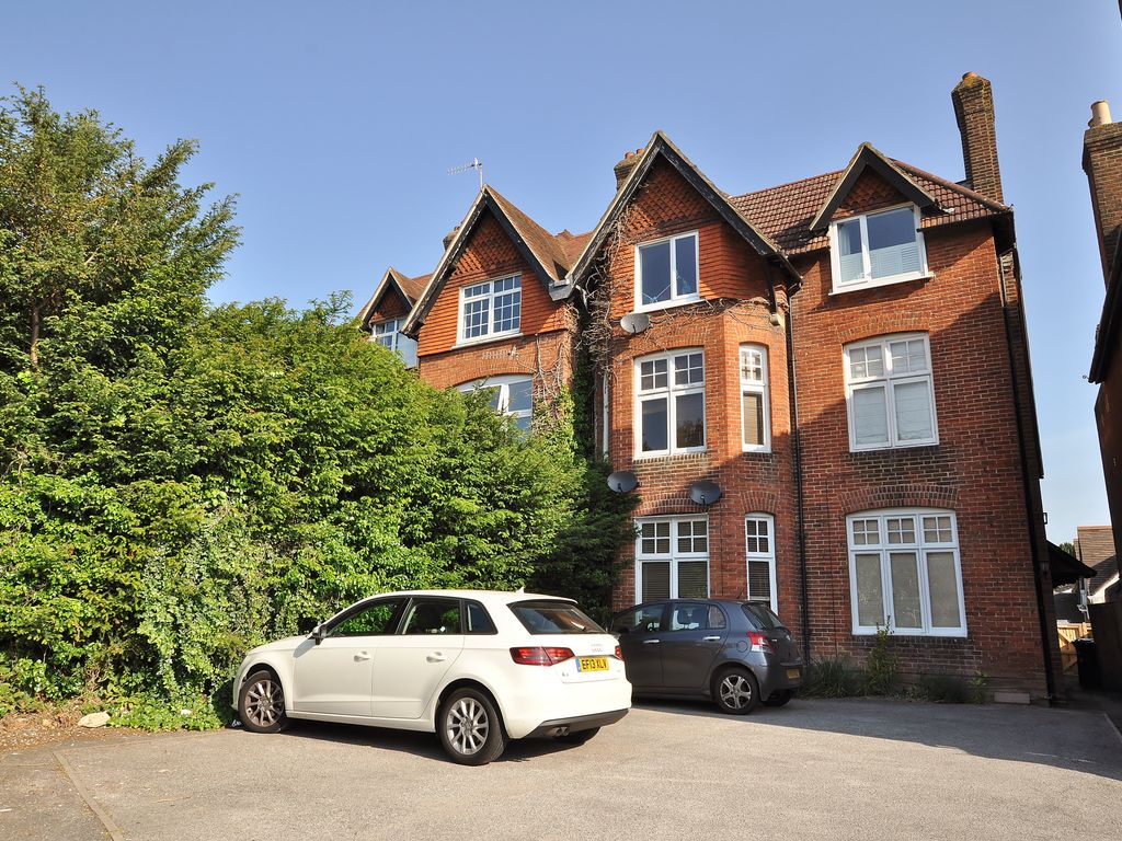 2 bed flat to rent in Epsom Road, Guildford, Surrey GU1 Zoopla
