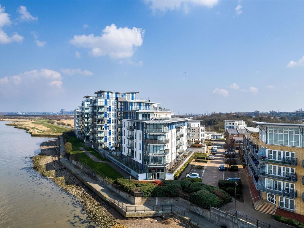 3 bed flat for sale in Bessborough House, Greenhithe, Kent DA9 Zoopla