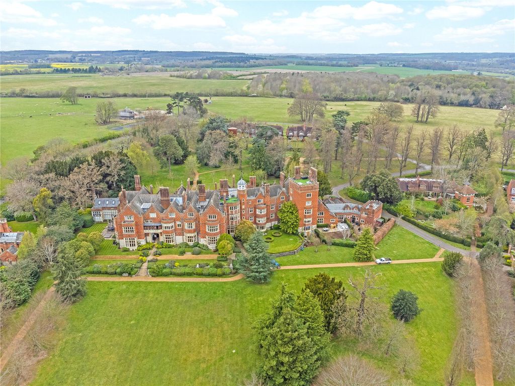 3 bed flat for sale in Goldings Hall, Goldens Way, Hertford