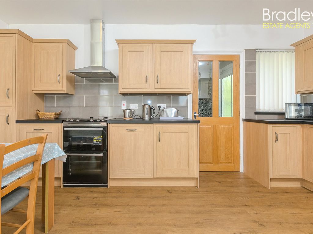 2 bed bungalow for sale in Lariggan Crescent, Penzance, Cornwall TR18