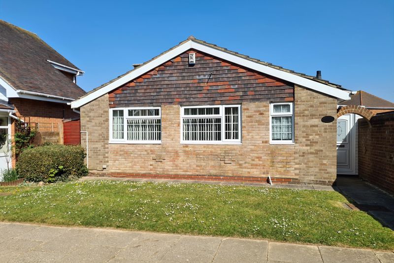3 bed detached bungalow for sale in Gull Close, Peel Common, Gosport
