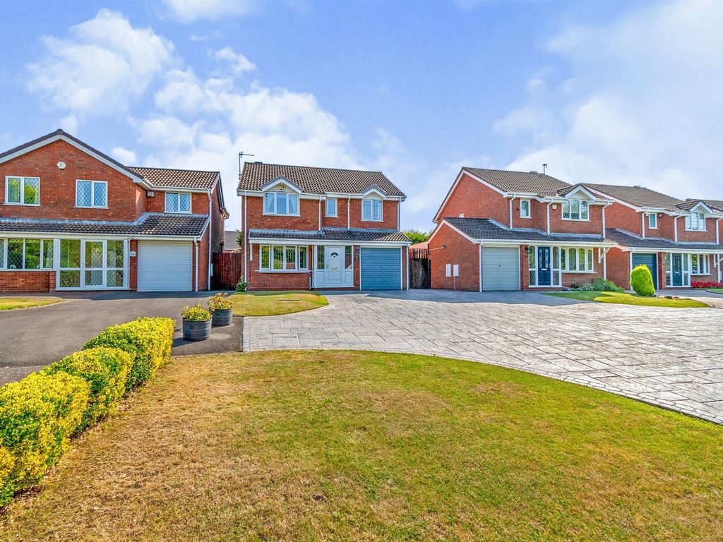 4 bed detached house for sale in Brownshore Lane, Essington