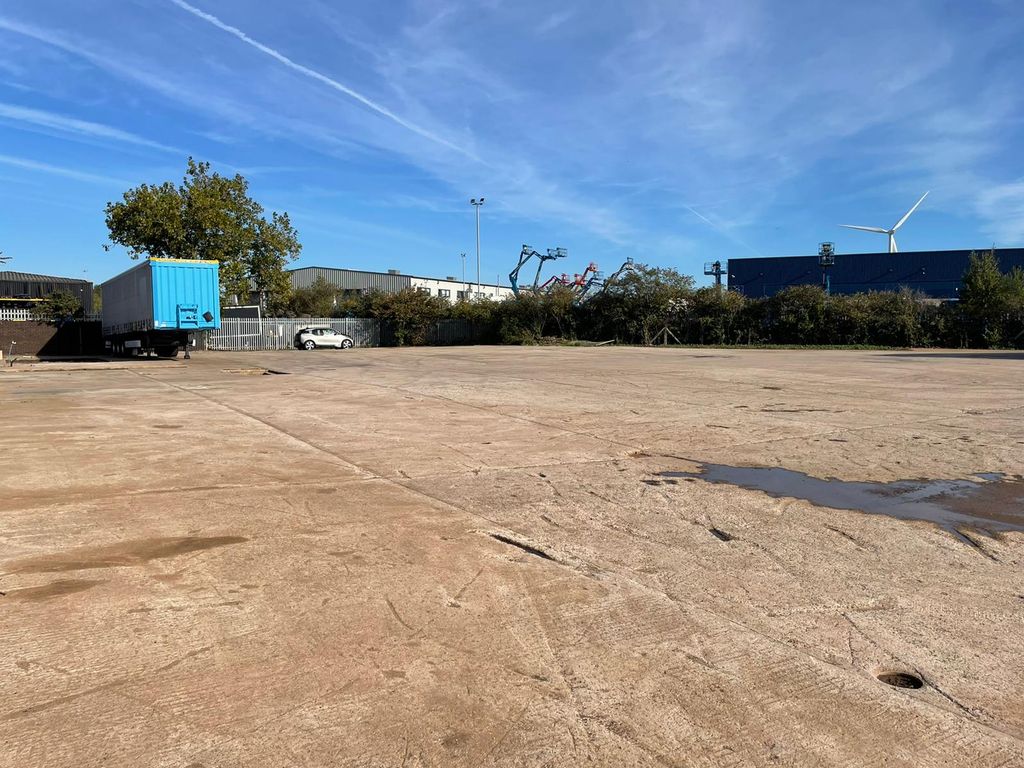 Land to let in Land South Of Burcott Road, Avonmouth BS11 Zoopla