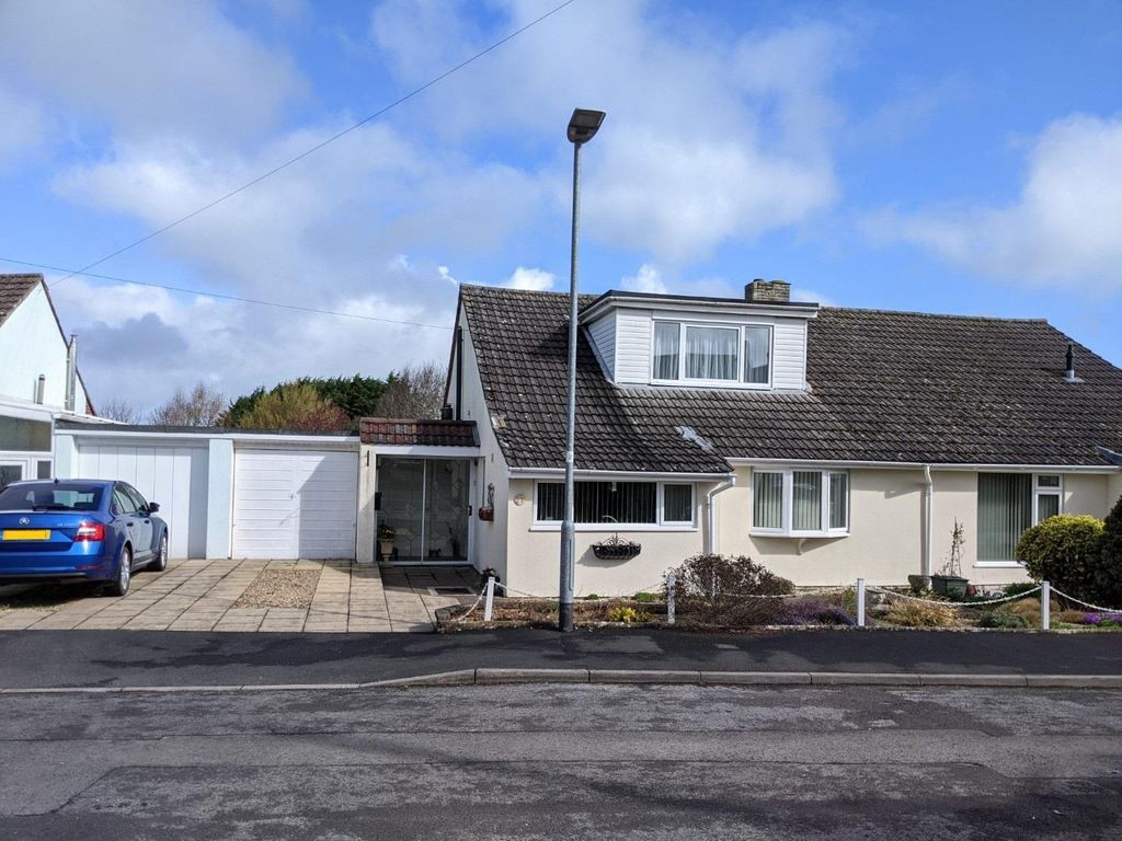 3 bed semidetached bungalow for sale in Mortimer Close, Woolavington