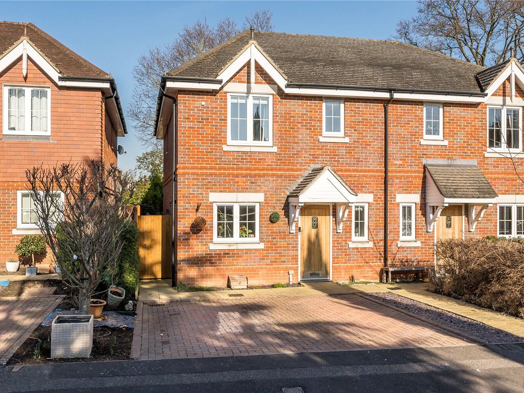 Farnesdown Drive, Wokingham, Berkshire RG41  