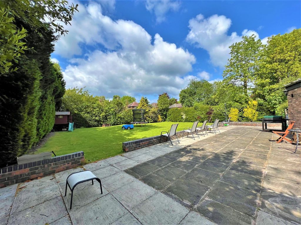 6 bed detached house for sale in Clarendon Crescent, Ellesmere Park M30