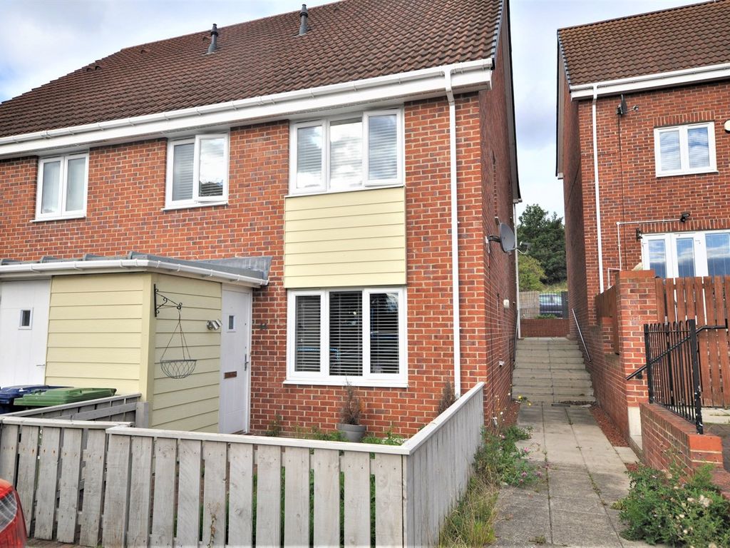 2 bed terraced house for sale in Swan Court, Sunderland SR5 Zoopla