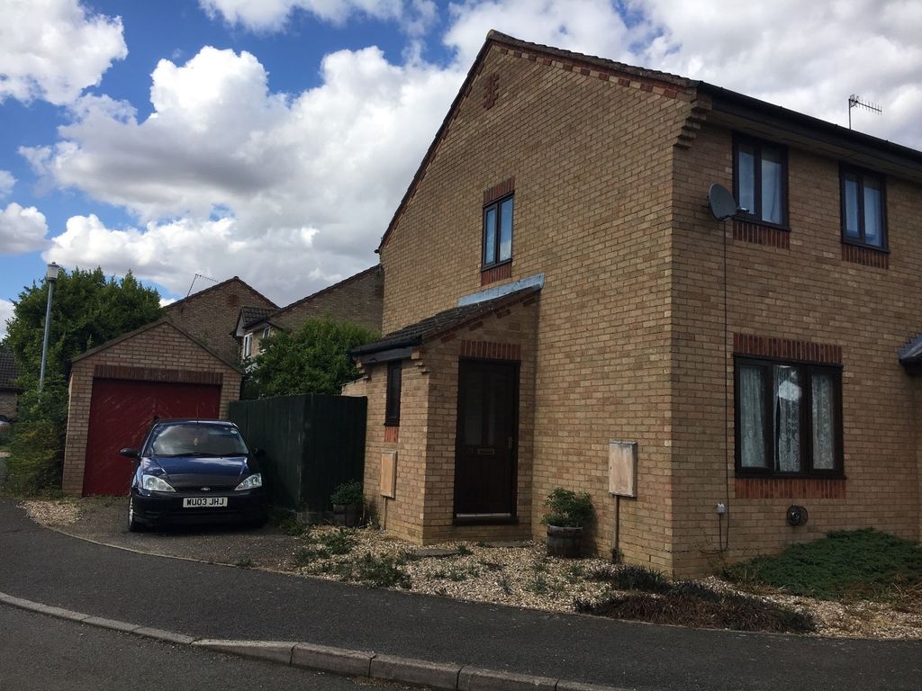 2 bed semidetached house to rent in Beech Drive, Woodford Halse NN11 Zoopla