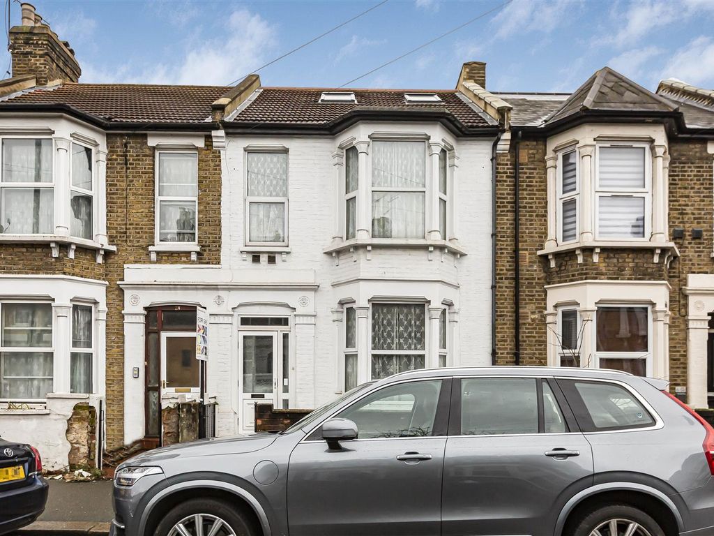 5 bed terraced house for sale in Warren Road, Leyton, London E10, £
