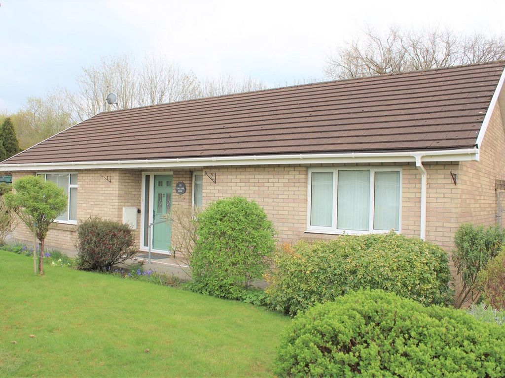 3 bed detached bungalow for sale in Springfield Gardens, Bridgend