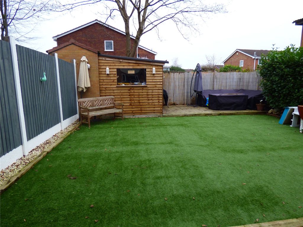 3 bed end terrace house for sale in Lothersdale, Wilnecote, Tamworth