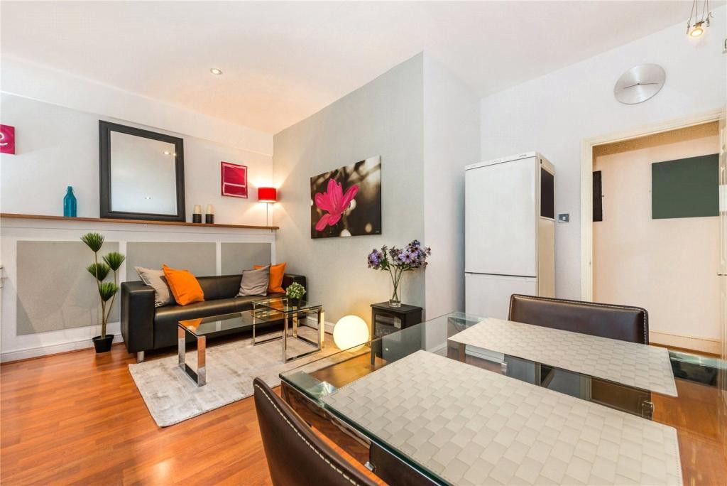 2 bed flat to rent in Bedford Court Mansions, Bedford Avenue, London