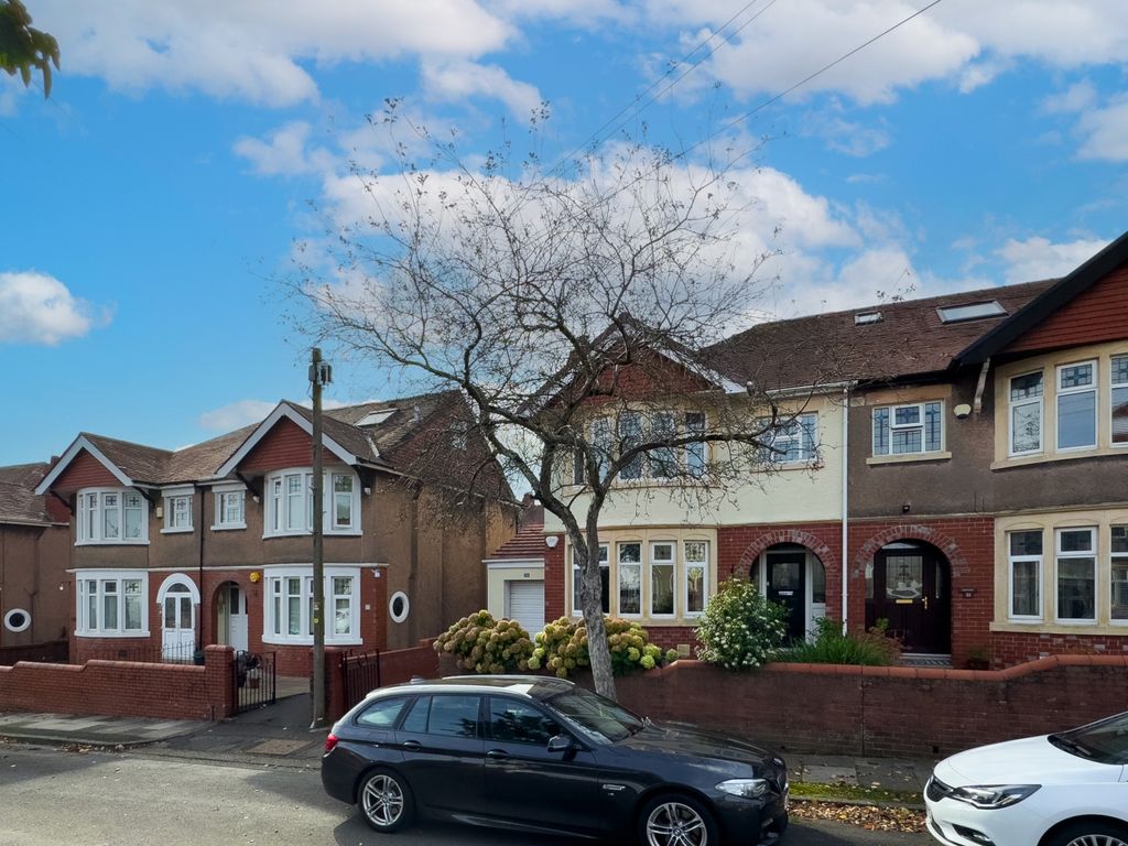 3 bed semidetached house for sale in Earl's Court Road, Penylan