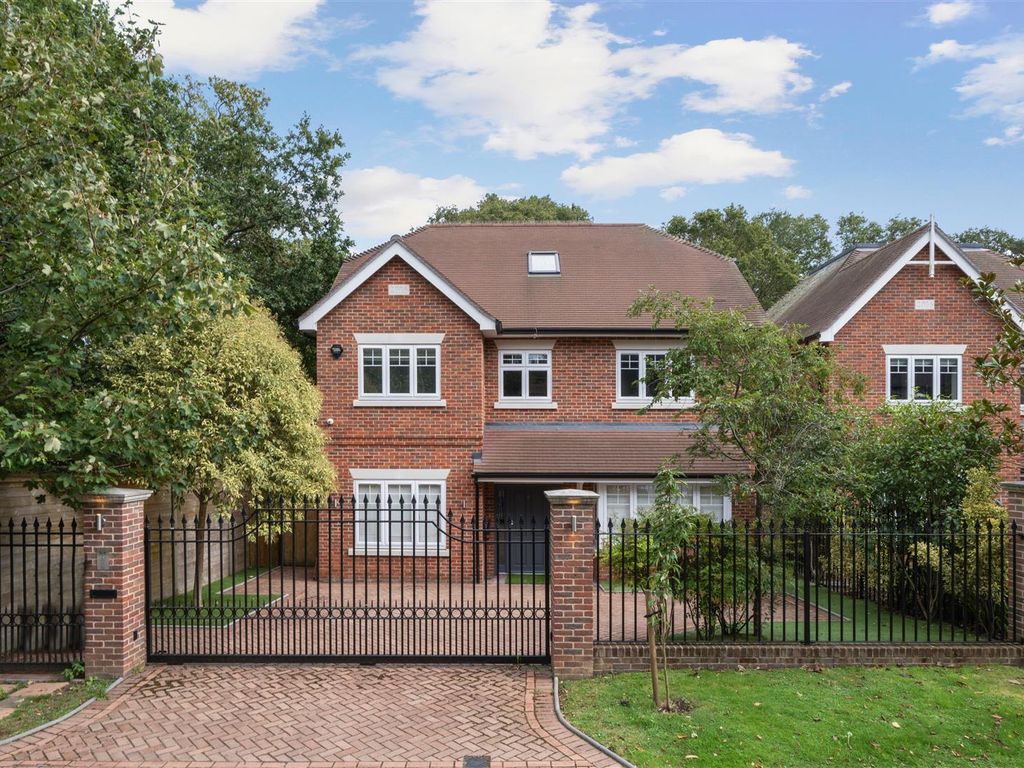5 bed detached house for sale in Henley Drive, Coombe, Kingston Upon
