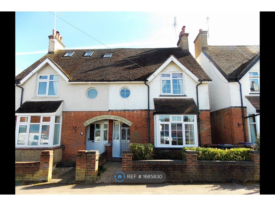 3 bed semidetached house to rent in Milestone Road, Knebworth SG3 Zoopla