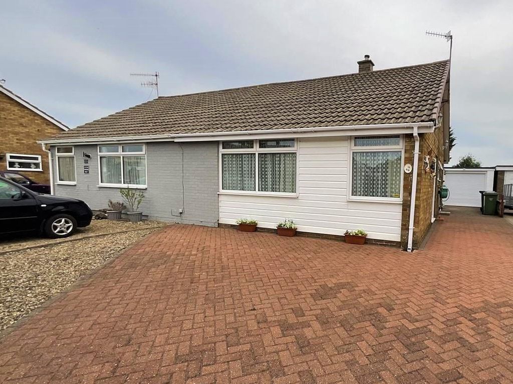 2 bed semidetached bungalow for sale in Byward Drive, Crossgates, Scarborough YO12 Zoopla