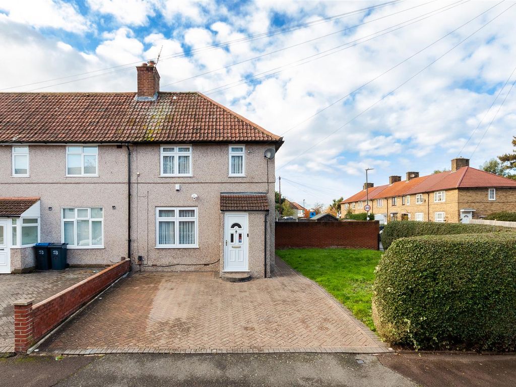 3 bed end terrace house for sale in Bruton Road, Morden SM4, £535,000