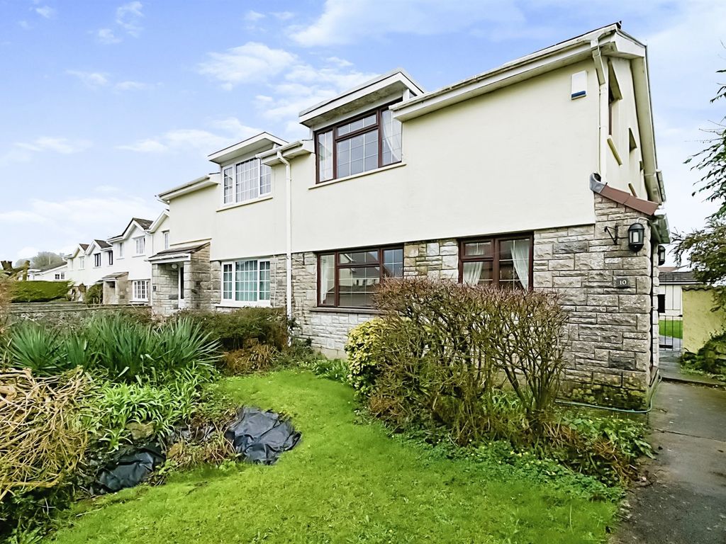 4 bed semidetached house for sale in Glan Y Nant, Treoes, Bridgend