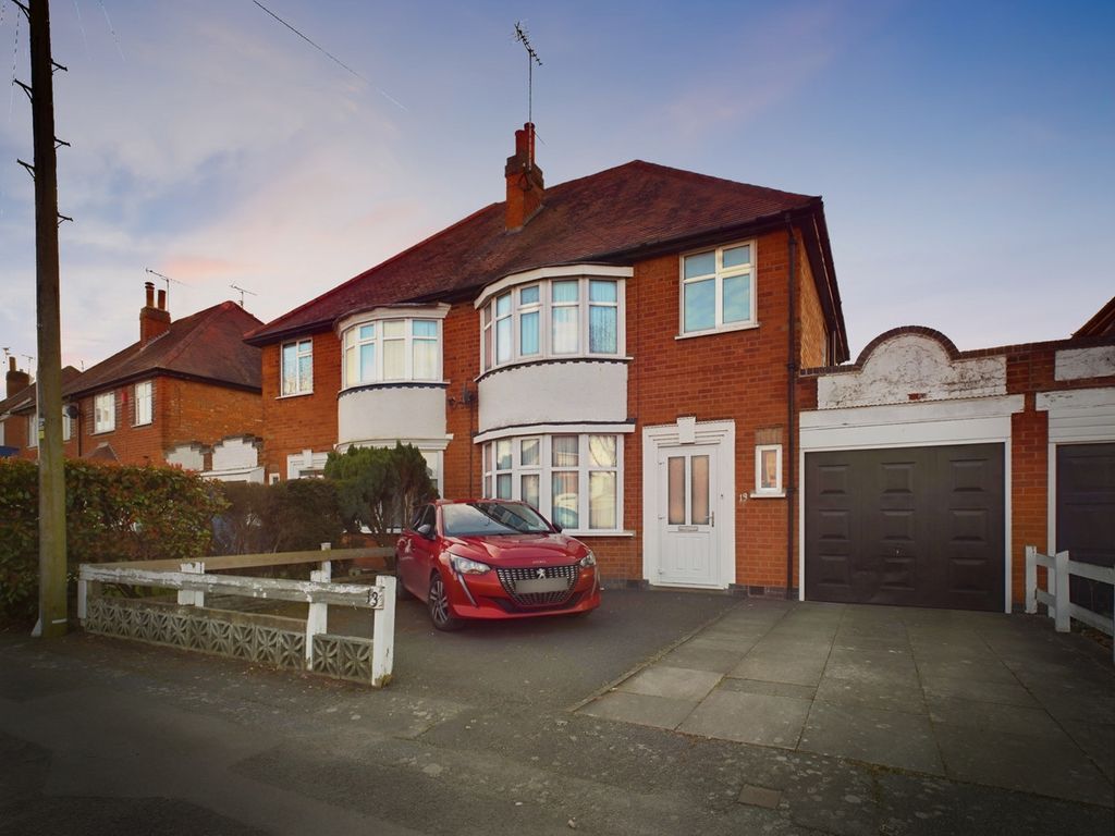 3 bed semidetached house for sale in Aberdale Road, West Knighton LE2