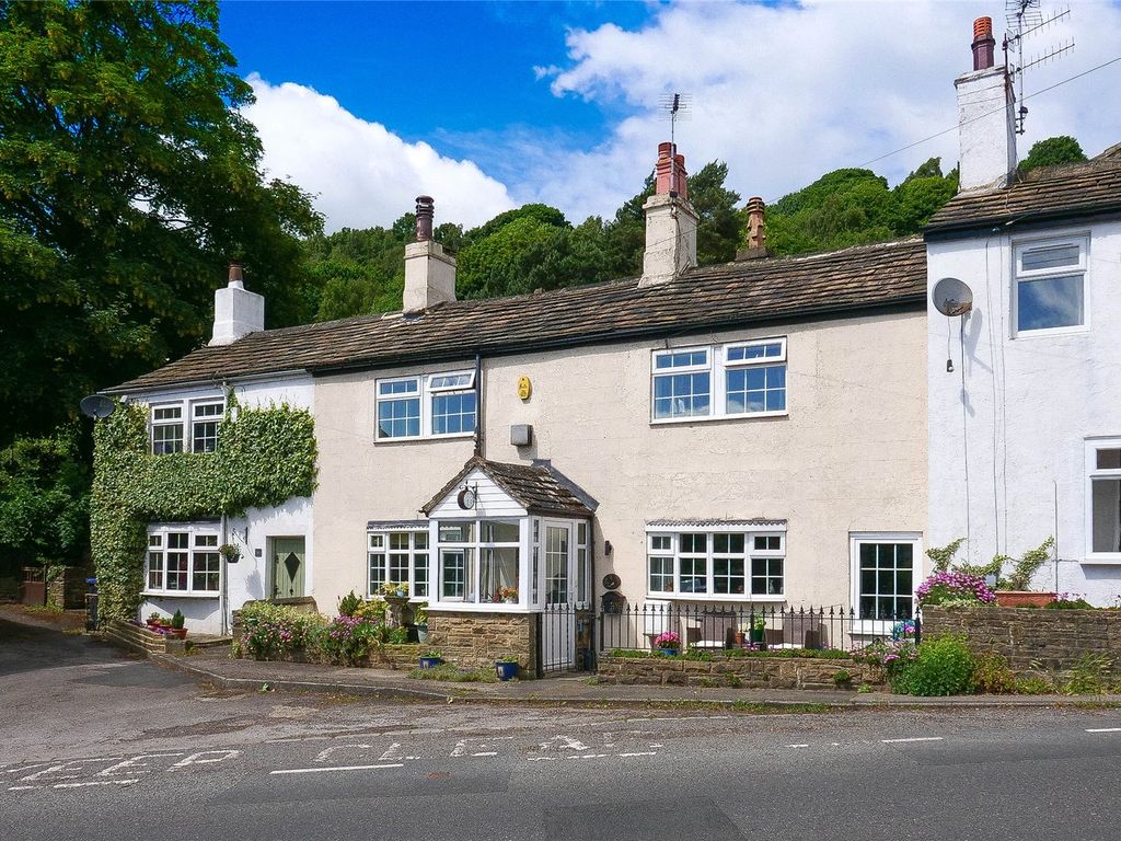 2 bed terraced house for sale in Knoll View, Baildon, Shipley, West
