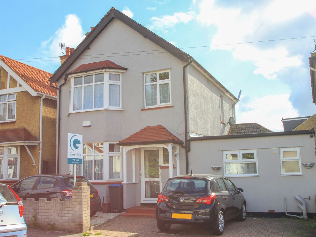 4 bed detached house for sale in Douglas Road, Surbiton KT6 Zoopla