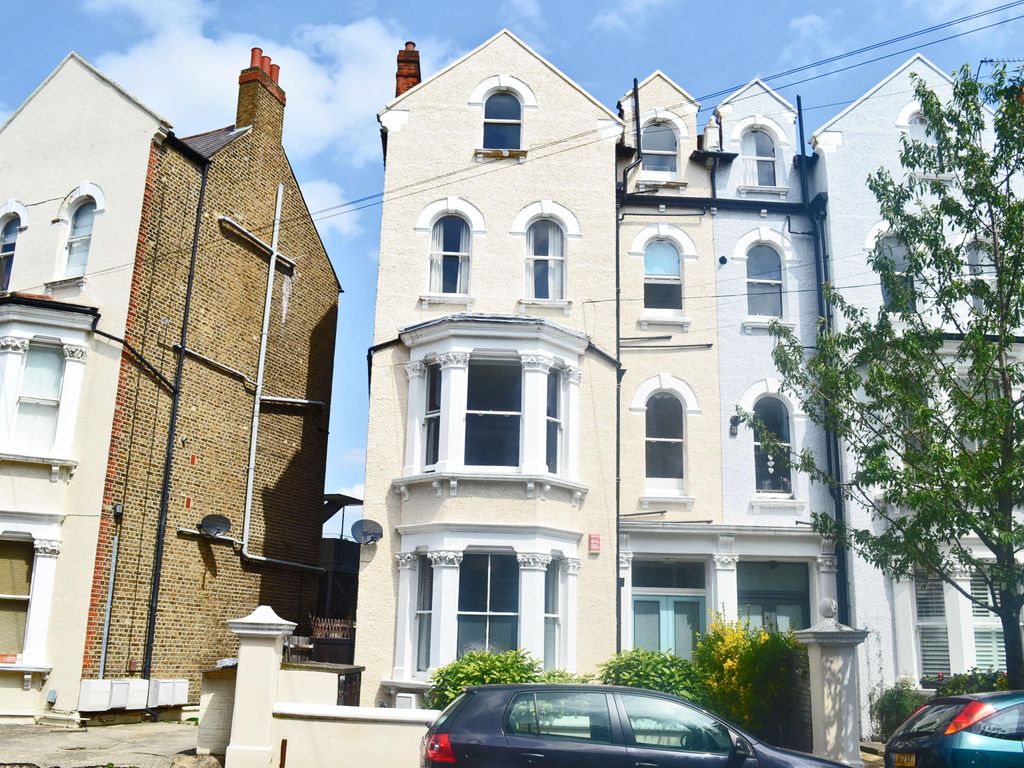 1 bed flat to rent in Sisters Avenue, London, UK SW11 Zoopla