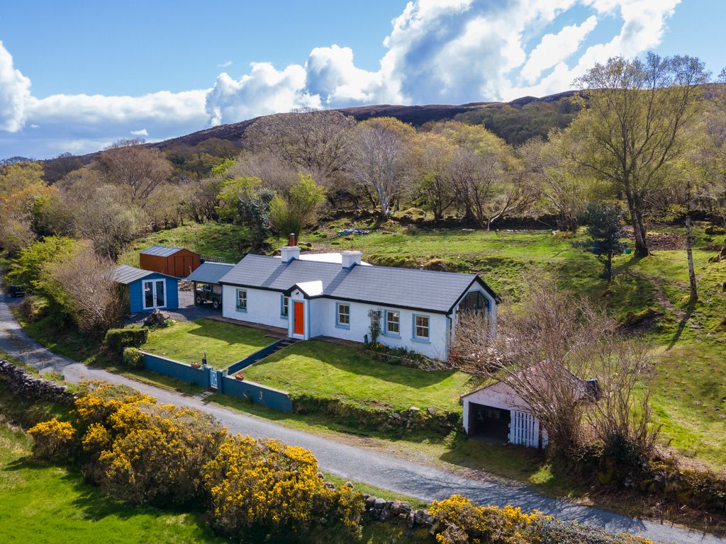 3 bed bungalow for sale in Nas Na Riogh, Greenaun, Tourmakeady, Mayo